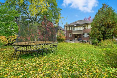 Photo 46 at 202 Dinnick Crescent, Lawrence Park South, Toronto