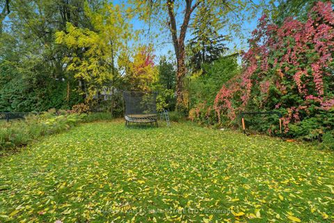 Photo 47 at 202 Dinnick Crescent, Lawrence Park South, Toronto