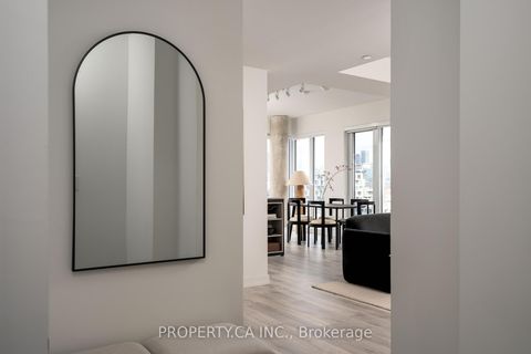 Photo 6 at LPH01 - 2 Augusta Avenue, Chinatown, Toronto