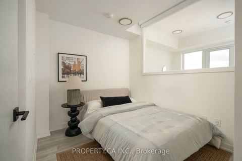 Photo 27 at LPH01 - 2 Augusta Avenue, Chinatown, Toronto