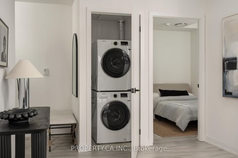 Photo 29 at LPH01 - 2 Augusta Avenue, Chinatown, Toronto