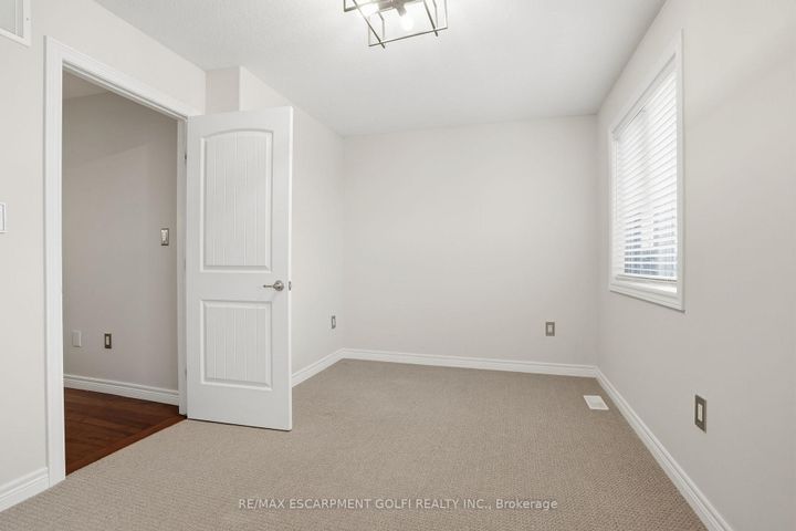 Photo 17 at 13 - 201 Westbank Trail, Stoney Creek Mountain, Hamilton