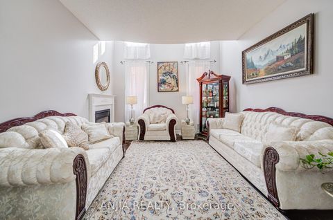 Photo 6 at 384 Highglen Avenue, Middlefield, Markham