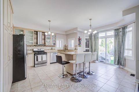 Photo 17 at 384 Highglen Avenue, Middlefield, Markham