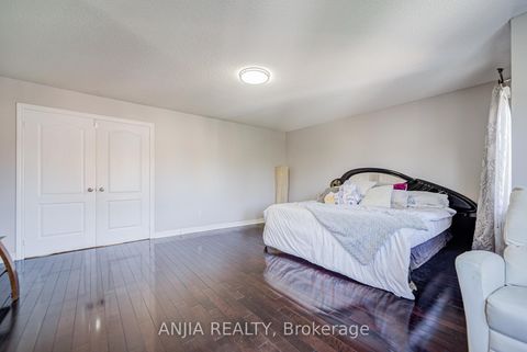 Photo 39 at 384 Highglen Avenue, Middlefield, Markham