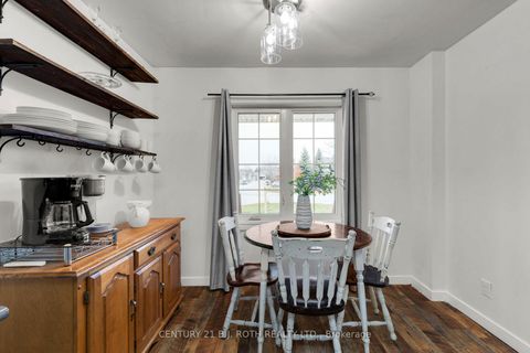 Photo 9 at 27 GOLDS Crescent, Holly, Barrie