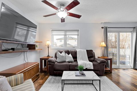 Photo 13 at 27 GOLDS Crescent, Holly, Barrie