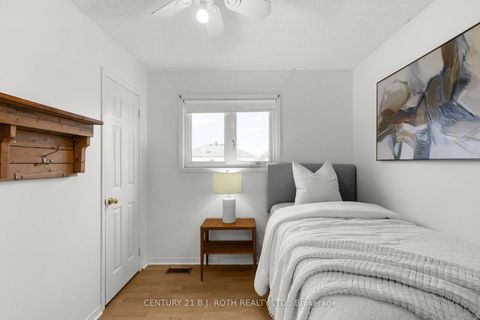 Photo 23 at 27 GOLDS Crescent, Holly, Barrie