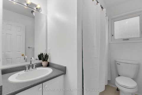 Photo 24 at 27 GOLDS Crescent, Holly, Barrie