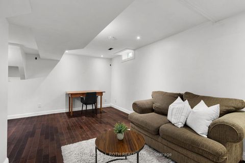 Photo 27 at 27 GOLDS Crescent, Holly, Barrie