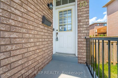 Photo 3 at 10 Seton Park Road, Flemingdon Park, Toronto