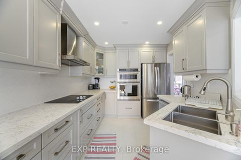 Photo 17 at 10 Seton Park Road, Flemingdon Park, Toronto