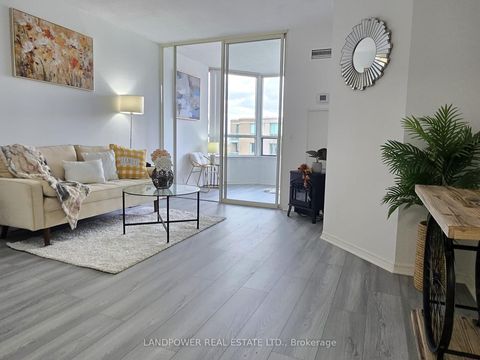 Photo 7 at 1106 - 7 Bishop Avenue, Newtonbrook East, Toronto