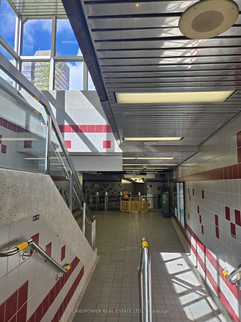 Photo 22 at 1106 - 7 Bishop Avenue, Newtonbrook East, Toronto