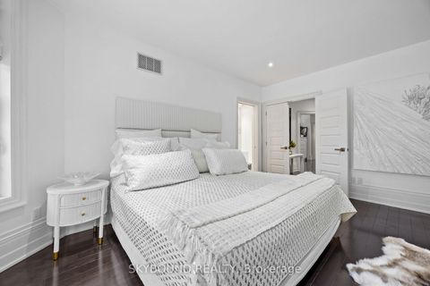 Photo 25 at 20 Fairview Boulevard, North Riverdale, Toronto