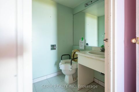 Photo 4 at 1411 - 236 Albion Road SE, Jamestown, Toronto