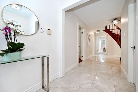 Photo 4 at 69 Wade Gate, Brownridge, Vaughan