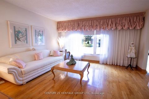 Photo 10 at 237 Apache Trail, Pleasant View, Toronto