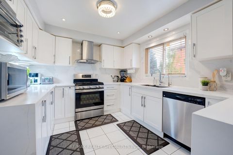 Photo 9 at 36 Devonsleigh Boulevard, Devonsleigh, Richmond Hill