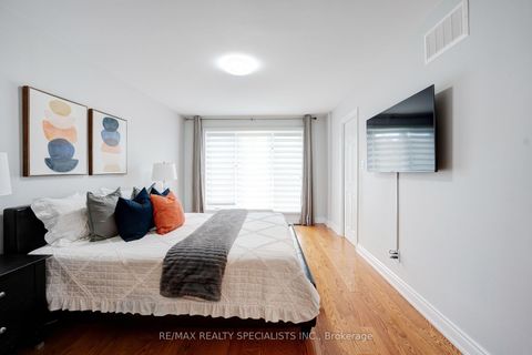 Photo 23 at 36 Devonsleigh Boulevard, Devonsleigh, Richmond Hill