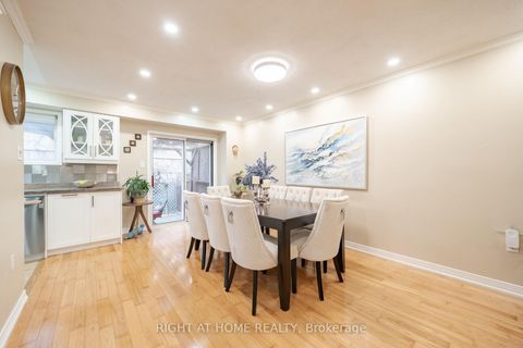 Photo 4 at 21 - 370 Riddell Court, College Manor, Newmarket