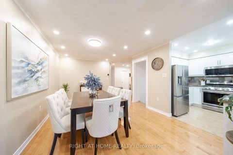 Photo 6 at 21 - 370 Riddell Court, College Manor, Newmarket