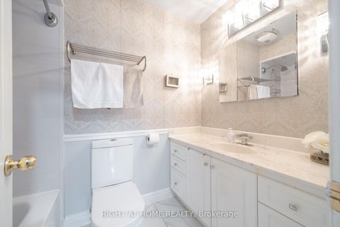 Photo 17 at 21 - 370 Riddell Court, College Manor, Newmarket