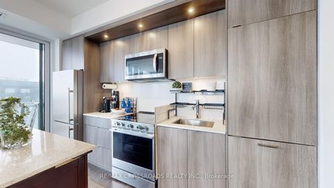 Photo 15 at 4210 - 30 Inn on the park Drive, Don Mills, Toronto