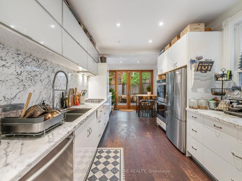 Photo 10 at 14 Tranby Avenue, Annex, Toronto