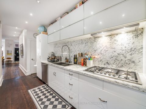 Photo 13 at 14 Tranby Avenue, Annex, Toronto