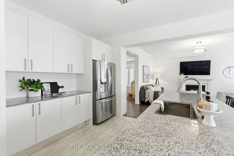 Photo 10 at 141 Lyle Drive, Bowmanville, Clarington