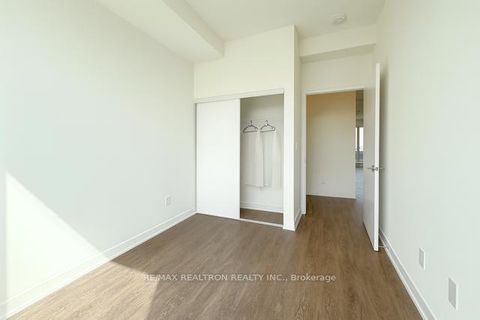 Photo 19 at PH 913 - 6 David Eyer Road E, Rural Richmond Hill, Richmond Hill