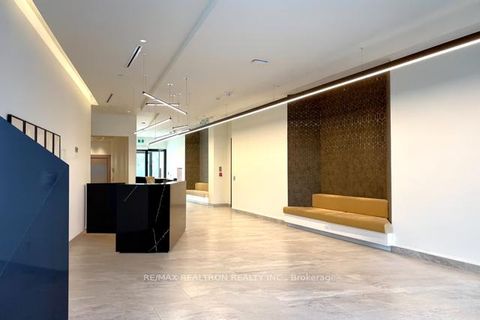 Photo 27 at PH 913 - 6 David Eyer Road E, Rural Richmond Hill, Richmond Hill