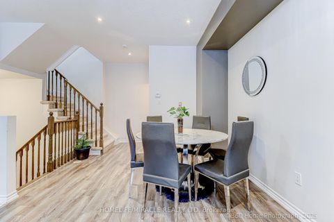 Photo 8 at 33 - 181 Parktree Drive, Maple, Vaughan