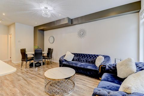 Photo 9 at 33 - 181 Parktree Drive, Maple, Vaughan