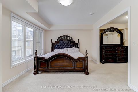 Photo 14 at 33 - 181 Parktree Drive, Maple, Vaughan