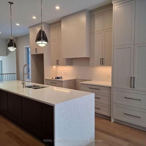 Photo 6 at 8 St Augustine Drive, Brooklin, Whitby