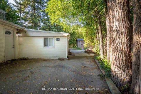 Photo 4 at 520 North Lake Road, Oak Ridges Lake Wilcox, Richmond Hill