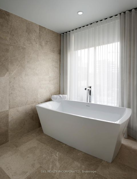 Photo 12 at 902 - 455 Wellington Street W, Waterfront Communities C1, Toronto