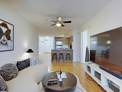 Photo 9 at 701 - 225 Wellesley Street, South St. James Town, Toronto