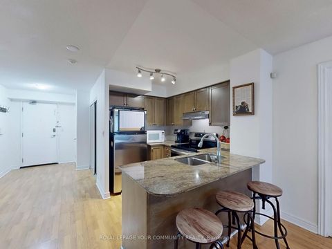 Photo 14 at 701 - 225 Wellesley Street, South St. James Town, Toronto