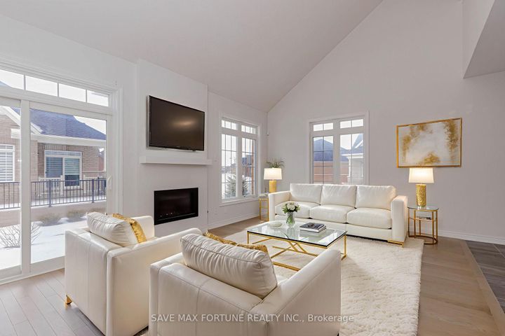 Photo 10 at 39 - 26 Clermiston Crescent W, Wellington, Brampton