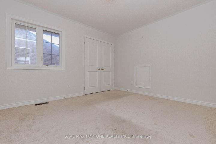 Photo 16 at 39 - 26 Clermiston Crescent W, Wellington, Brampton