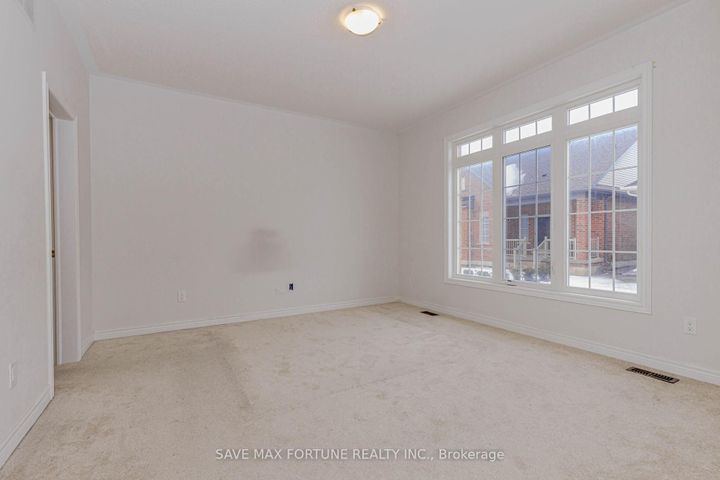 Photo 21 at 39 - 26 Clermiston Crescent W, Wellington, Brampton