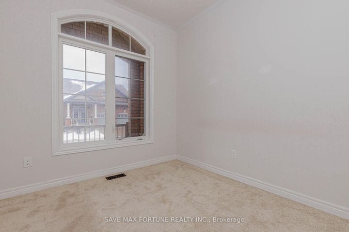 Photo 24 at 39 - 26 Clermiston Crescent W, Wellington, Brampton