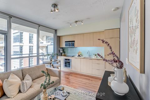 Photo 5 at 616 - 478 King Street W, Waterfront Communities C1, Toronto