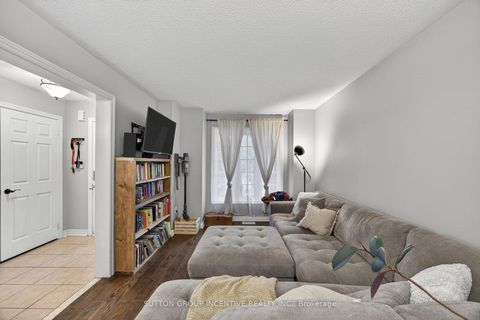 Photo 3 at 4 Dunnett Drive, Ardagh, Barrie