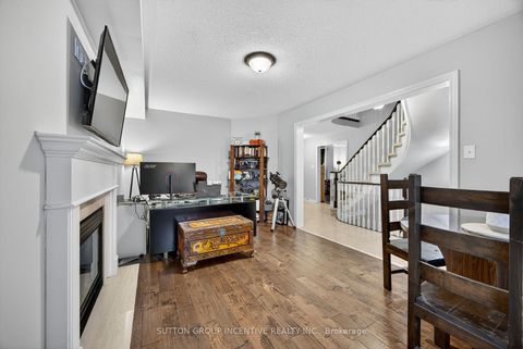 Photo 10 at 4 Dunnett Drive, Ardagh, Barrie