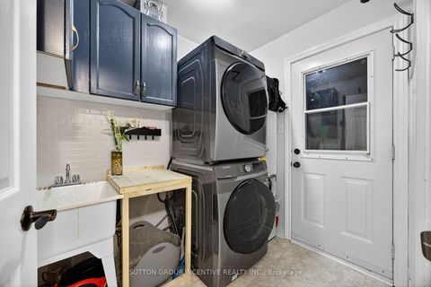 Photo 13 at 4 Dunnett Drive, Ardagh, Barrie