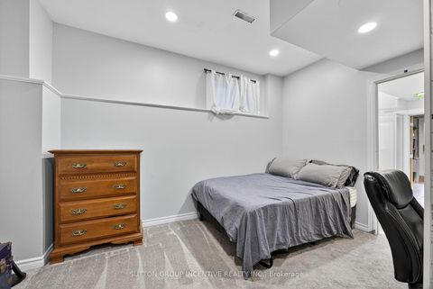 Photo 25 at 4 Dunnett Drive, Ardagh, Barrie